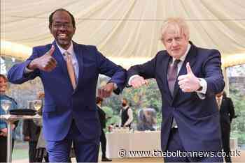 Boris Johnson thanks Bolton specialist for work during Covid - The Bolton News