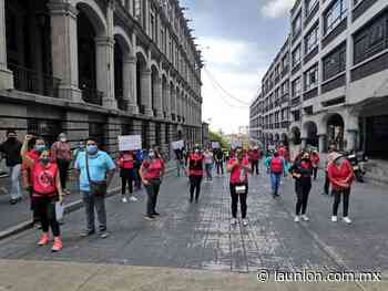 Se manifiestan maestros en Cuernavaca; demandan pago de adeudos - Unión de Morelos