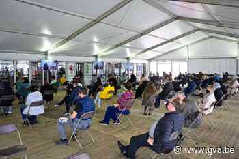 Antwerps vaccinatiedorp moet planning herzien wegens tekort ... - Gazet van Antwerpen