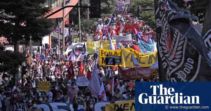 'No to dictatorship': thousands of Brazilians rally against Bolsonaro – video