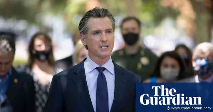'What is going on?': California governor reacts after nine people killed in shooting – video
