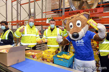 Legends Help Pack Food Parcels As Distribution To Schools Begins - Leicester City