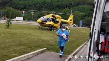 Anziano cade dalla scala: è gravissimo - Il Tirreno