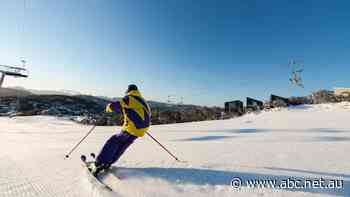 Ski resorts plough ahead as Victorian outbreak threatens potential bumper season