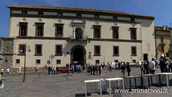 A SOLOFRA SIT-IN DI PROTESTA CONTRO IL SINDACO E L'AMMINISTRAZIONE, “IL POPOLO SOLOFRANO” CHIEDE LE DIMISSIONI - - Prima Tivvù