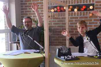 Verzoeknummers en vogeltjesdans op ‘schoolfeest-stream’