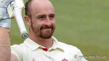 County Championship: Lancashire need eight wickets for chance of win against Yorkshire