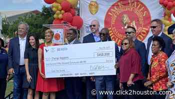 Houston Texans, NFL Foundation, and LISC award $450K to renovate athletic field at Jack Yates HS - KPRC Click2Houston
