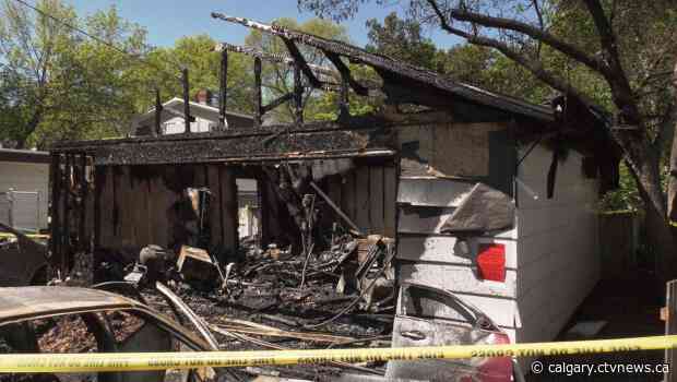 Early morning garage fire contained in south Lethbridge