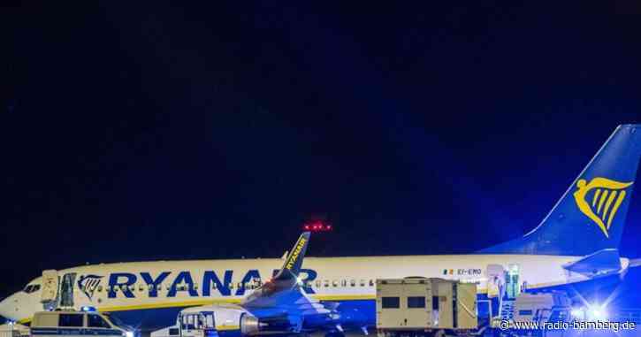 Polizei durchsucht Passagierflugzeug am Berliner Flughafen