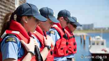 Canadian Coast Guard moving toward gender-neutral uniforms