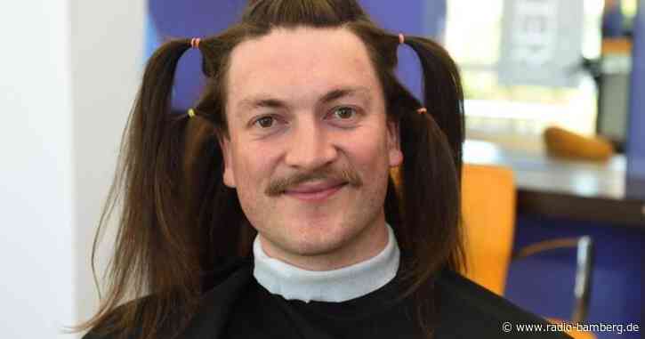 Eishockey-Profi Abeltshauser spendet Mähne für guten Zweck