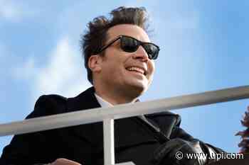 Sofia Vergara, Jimmy Fallon eat nasty cupcakes playing 'Piece of Cake Trivia' - UPI News