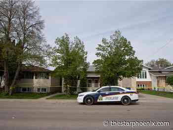 Saskatoon police investigating after finding critically injured man outside Mount Royal house