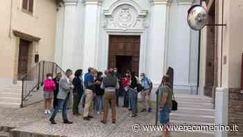 Primi gruppi di turisti a Matelica: riapre anche il Foyer del Teatro con una riproduzione del Globo - Vivere Camerino