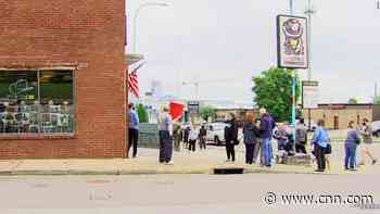 Suppliers cut off store selling 'not vaccinated' Star of David patch