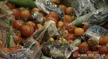 South Korea: From food wasters to recyclers - BBC News