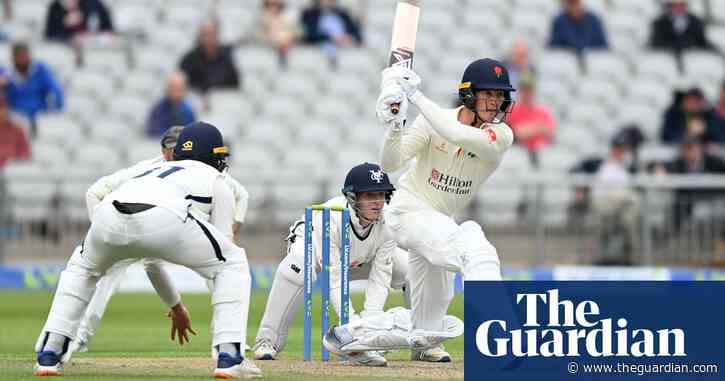County cricket talking points: Lancs still unbeaten after Roses triumph