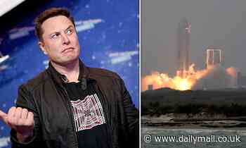 SpaceX plans to launch a Starship rocket to MARS from an 'ocean spaceport' in 2022 