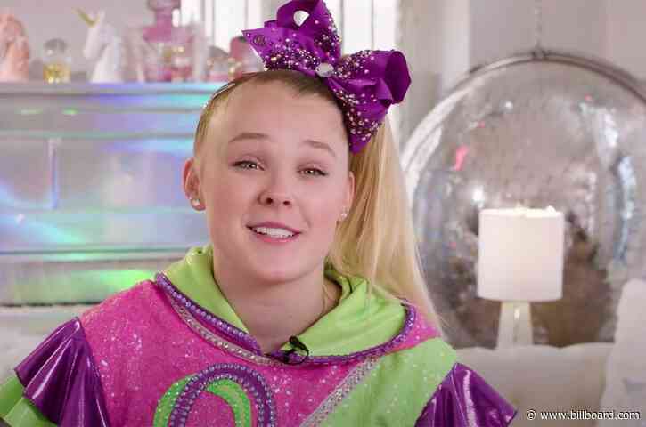 JoJo Siwa Says Her Coming Out Was ‘Unplanned’: ‘I Was Like, OK! So Boop!’
