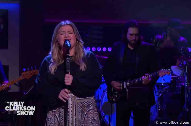 Kelly Clarkson’s Cover of Prince’s ‘Kiss’ Is Breathtaking: Watch