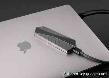 GigaDrive Thunderbolt 4 2,800 MBs 4TB external SSD