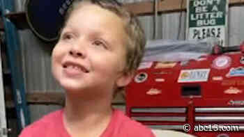 Texas EquuSearch volunteers look for any sign of missing Houston boy Samuel Olson - KTRK-TV