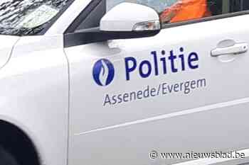 Auto rijdt in ’t Liefken, bestuurder ongedeerd