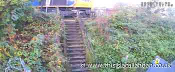 SE London: Charlton level crossing to close due to high risk
