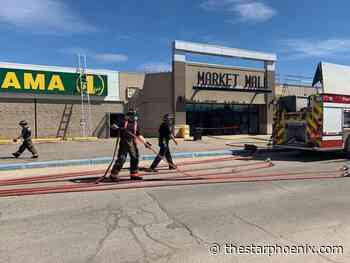Saskatoon firefighters extinguish Market Mall Dollarama fire