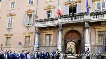 Modena, l'alzabandiera per i 75 anni della Repubblica - La Gazzetta di Modena