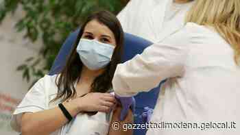 Modena. Vaccini ai ragazzi tra i 12 e i 15 anni: «Genitori, nessuna paura: aderite» - La Gazzetta di Modena