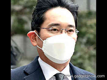 South Korea's business leaders call on Moon to free jailed Samsung boss Lee