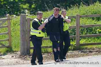 Detectives probe 'lift' murder suspect took on day of double stabbing - Dudley News