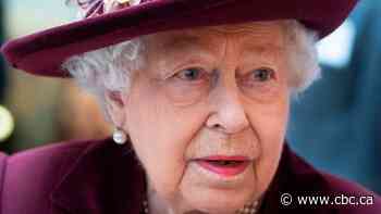 Buckingham Palace barred minorities from office jobs in '60s: Guardian