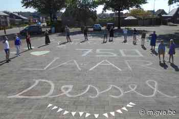 Ballonnen en slogans eren 750 jaar Dessel (Dessel) - Gazet van Antwerpen