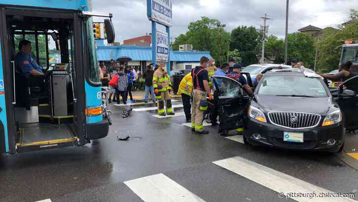 2 Injured In Crash Involving Port Authority Bus, Car