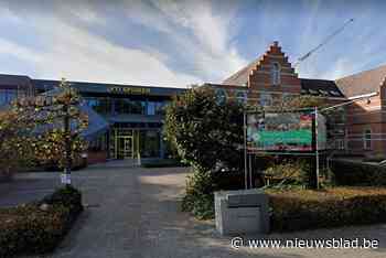 Verwarde man begeeft zich op speelplaats VTI Spijker