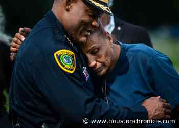 Houston police chief, mayor offer apology to relatives of Joe Campos Torres - Houston Chronicle