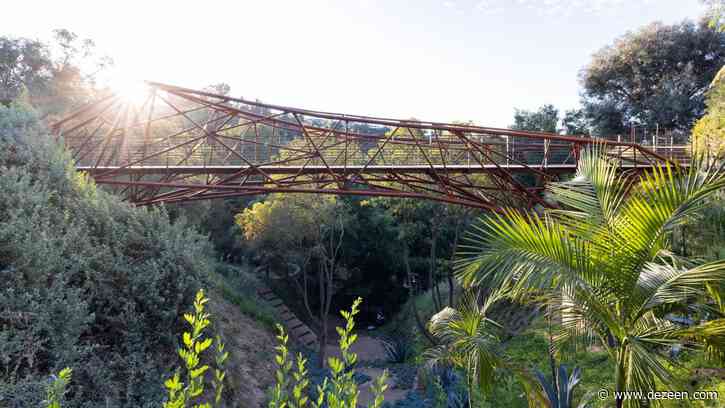 California students build Arroyo Bridge using collaborative robotics