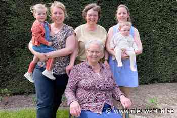 Dubbel viergeslacht levert mooie familiefoto op