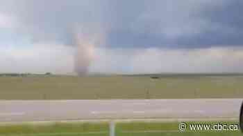 Possible tornado spotted in southeastern Alberta