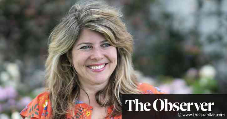 Naomi Wolf banned from Twitter for spreading vaccine myths