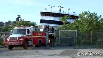More than 100 evacuated after ferry runs aground, takes on water in NYC