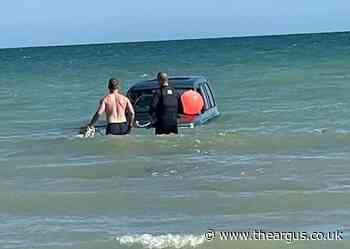 4x4 ends up in the sea after getting stuck on Elmer beach