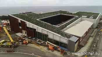 Native bird magnet: Green roof takes root above new university campus