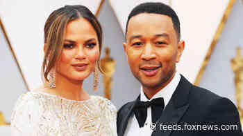 John Legend shares photo of Chrissy Teigen amid ongoing bullying scandal