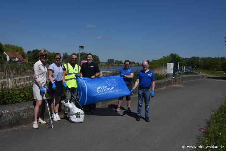 Lions en JCI ruimen zwerfvuil langs jaagpaden<BR />