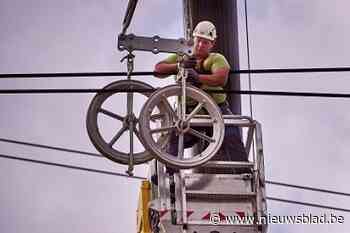 A12 zaterdagnacht volledig afgesloten door werken aan hoogspanningslijn