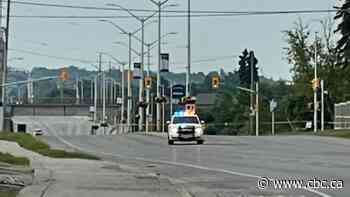 3 adults, 1 teen dead after pedestrians struck by driver in London, Ont., crash